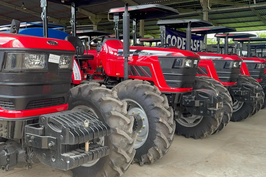 Codevasf entrega aparelhos agrícolas para 40 municípios