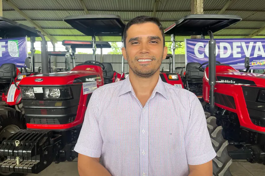 Codevasf entrega aparelhos agrícolas para 40 municípios