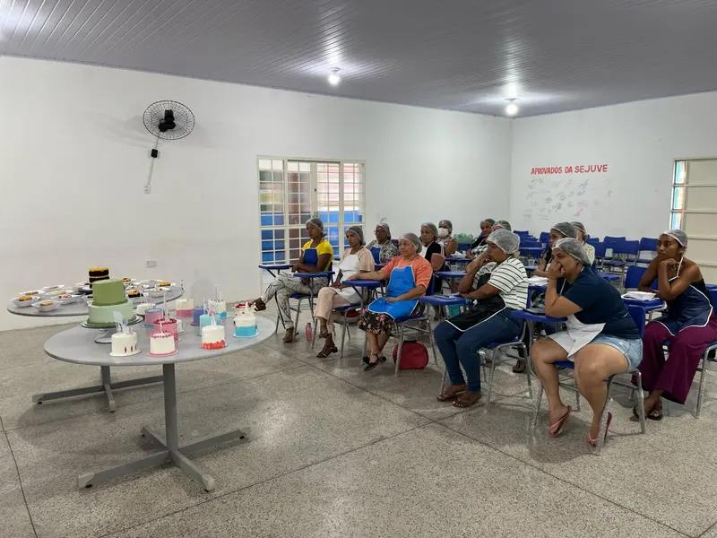 Curso de confeitaria capacita novos empreendedores em Demerval Lobão