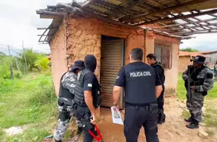 Denarc deflagra operação contra tráfico de drogas na zona Sudeste de Teresina (Foto: Divulgação/DENARC)