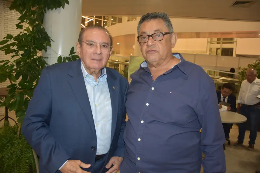 Desembargador José James Gomes Pereira lança o livro Direito na Prática no Sesc Cajuína Desembargador José James Gomes Pereira lança o livro Direito na Prática no Sesc Cajuína