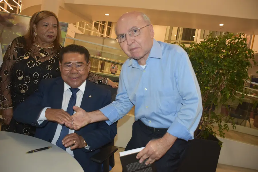 Desembargador José James Gomes Pereira lança o livro Direito na Prática no Sesc Cajuína