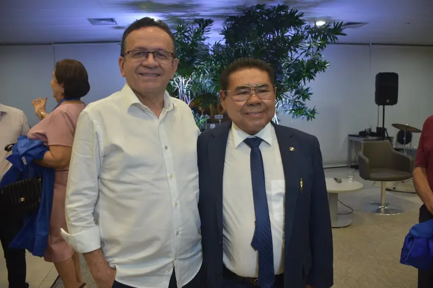 Desembargador José James Gomes Pereira lança o livro Direito na Prática no Sesc Cajuína Desembargador José James Gomes Pereira lança o livro Direito na Prática no Sesc Cajuína