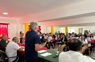 Dezenas de representantes participam do 3º Congresso da Federação de Bairros do PI (Foto: Conecta Piauí)