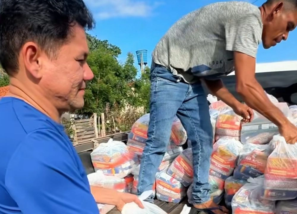 Entrega de cestas básicas marca Semana Santa nas comunidades de Miguel Alves