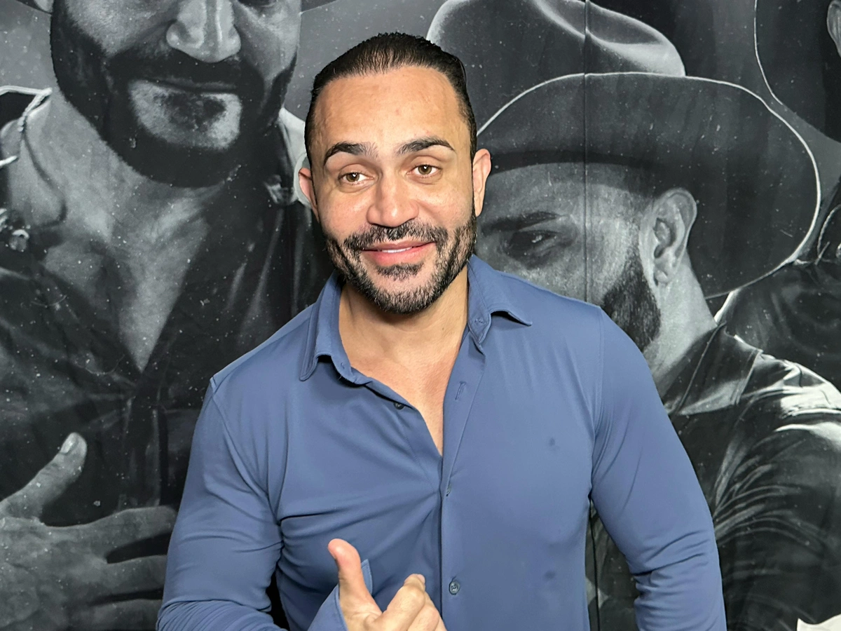 Glaydson Gvião, cantor de forró