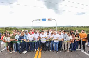 Governador entrega pavimentação da PI-394 e ruas em Colônia do Gurguéia (Foto: Reprodução)