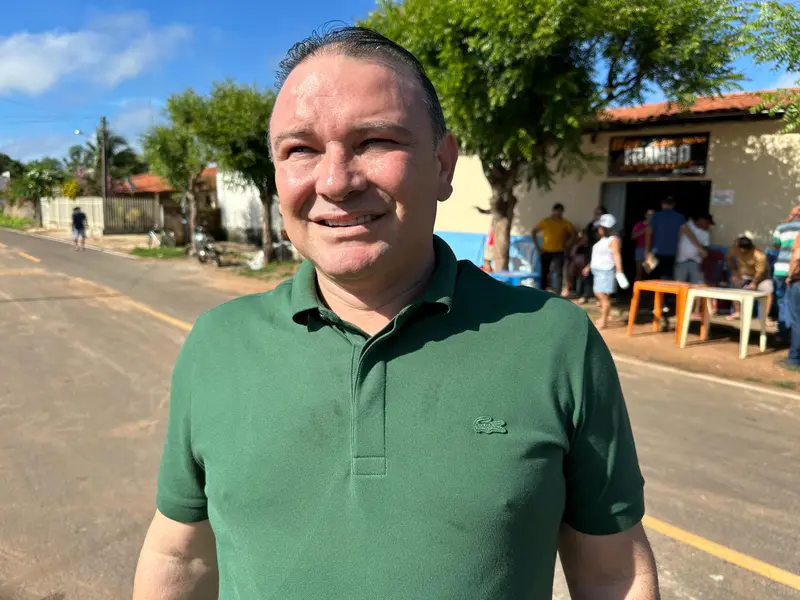 Governador entrega praça e pavimentação asfáltica em Sigefredo Pacheco