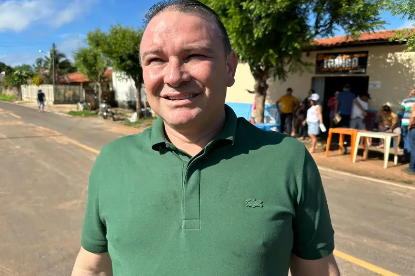 Governador entrega praça e pavimentação asfáltica em Sigefredo Pacheco Governador entrega praça e pavimentação asfáltica em Sigefredo Pacheco