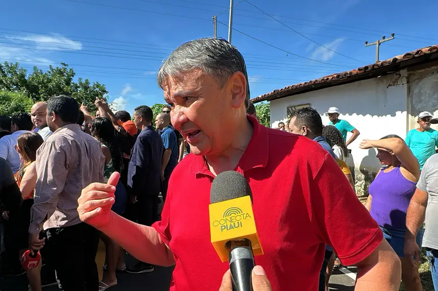 Governador entrega praça e pavimentação asfáltica em Sigefredo Pacheco Governador entrega praça e pavimentação asfáltica em Sigefredo Pacheco