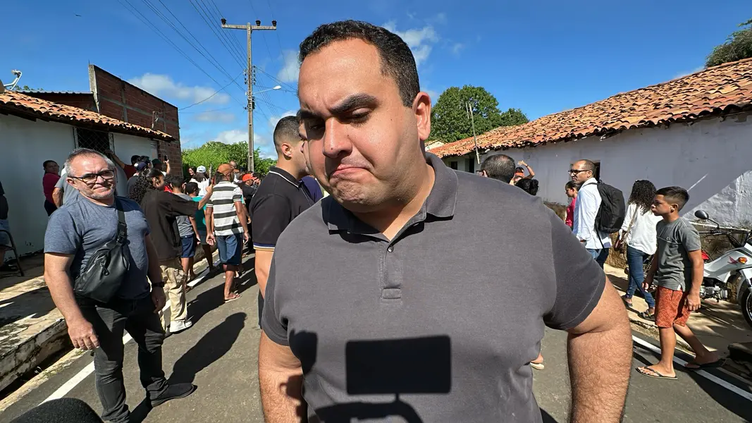 Governador entrega praça e pavimentação asfáltica em Sigefredo Pacheco