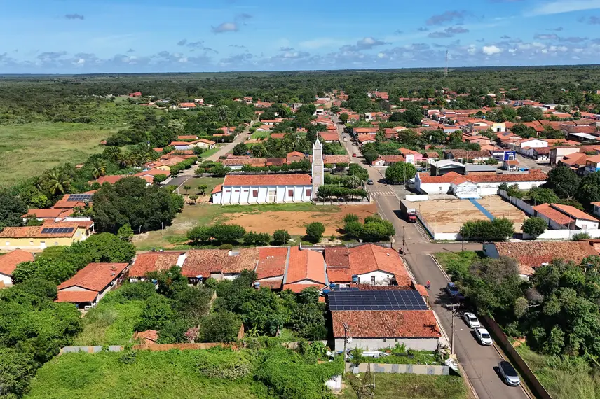 Governador entrega praça e pavimentação asfáltica em Sigefredo Pacheco Governador entrega praça e pavimentação asfáltica em Sigefredo Pacheco