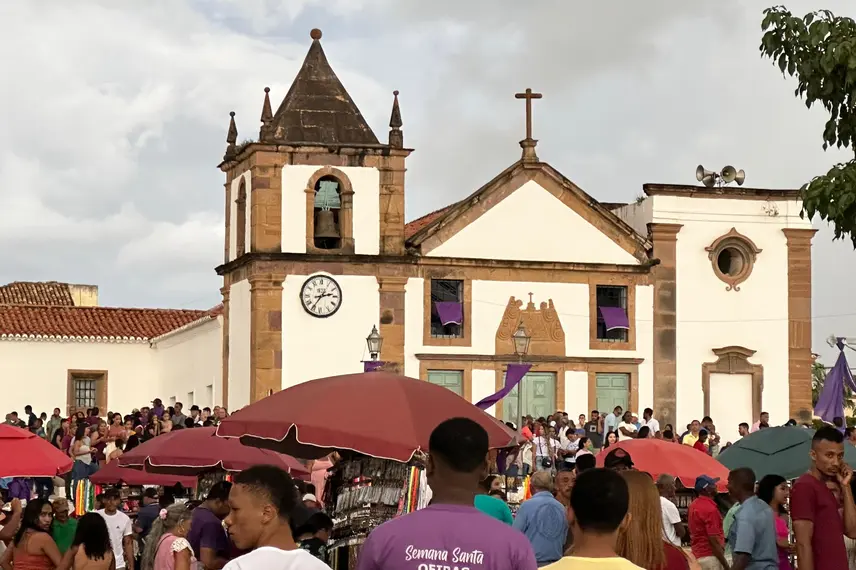Governador participa da Procissão do Bom Jesus dos Passos com fiéis em Oeiras