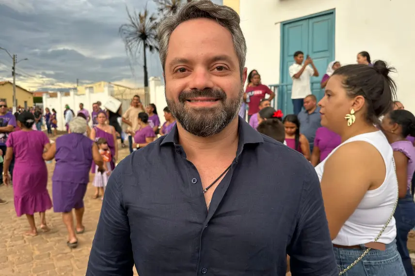 Governador participa da Procissão do Bom Jesus dos Passos com fiéis em Oeiras