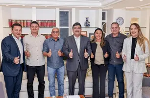 Hélio Rodrigues e governador discutem investimentos para São Gonçalo do Gurgueia (Foto: Reprodução)