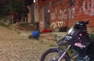 Homem é baleado e morre em calçada na zona Leste de Teresina (Foto: Reprodução)