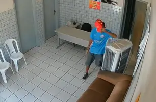 Homem invade sede do Sindicato dos Vigilantes do Piauí (Foto: Reprodução)