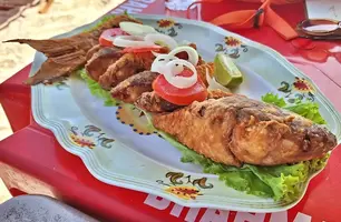 Homem morre após engasgar com peixe e engolir pedra para tentar retirar espinha (Foto: Reprodução/Internet)