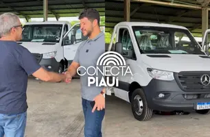 Hugo Napoleão recebe caminhão 0 km com emenda do Senador Marcelo Castro (Foto: Reprodução)