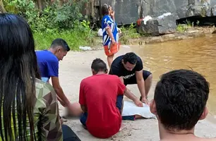 Mulher fica ferida ao saltar de cachoeira em povoado na zona Rural de Cocal (Foto: Reprodução)