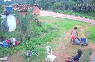 Pai cai e quebra pescoço após luta com filho durante bebedeira no Maranhão (Foto: Reprodução)