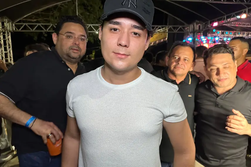Parnarama celebra seus 76 anos com show Parnarama celebra seus 76 anos com show
