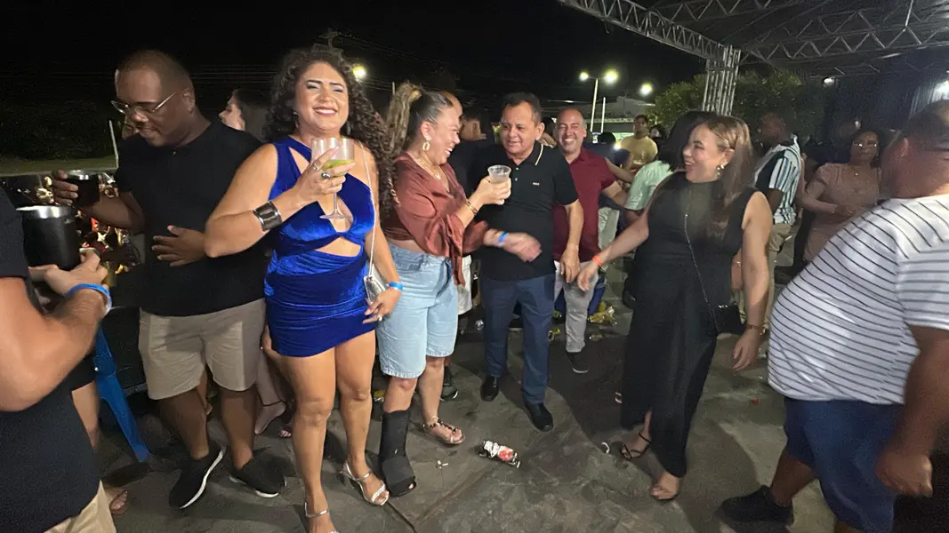 Parnarama celebra seus 76 anos com show