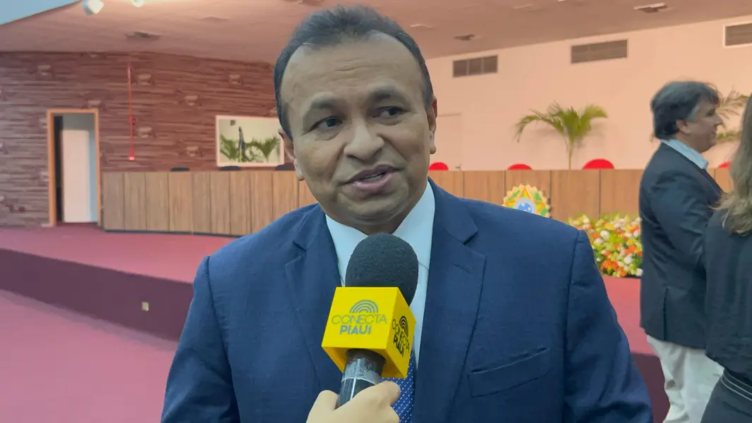 Polícia Civil do Piauí homenageia servidores com medalhas e troféus em Teresina