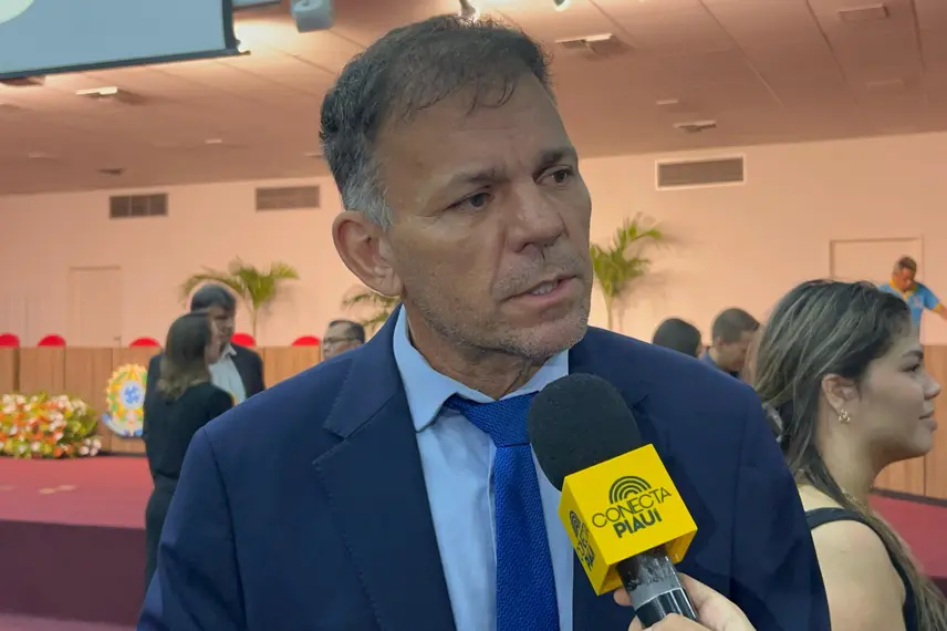 Polícia Civil do Piauí homenageia servidores com medalhas e troféus em Teresina