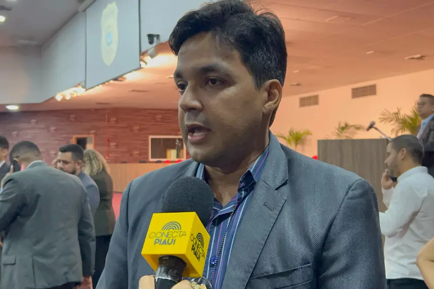 Polícia Civil do Piauí homenageia servidores com medalhas e troféus em Teresina