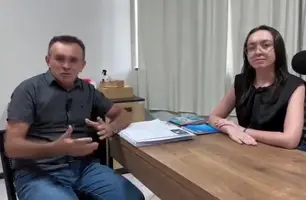 Prefeita de Caraúbas e secretário Caburé discutem novas obras de infraestrutura (Foto: Reprodução)