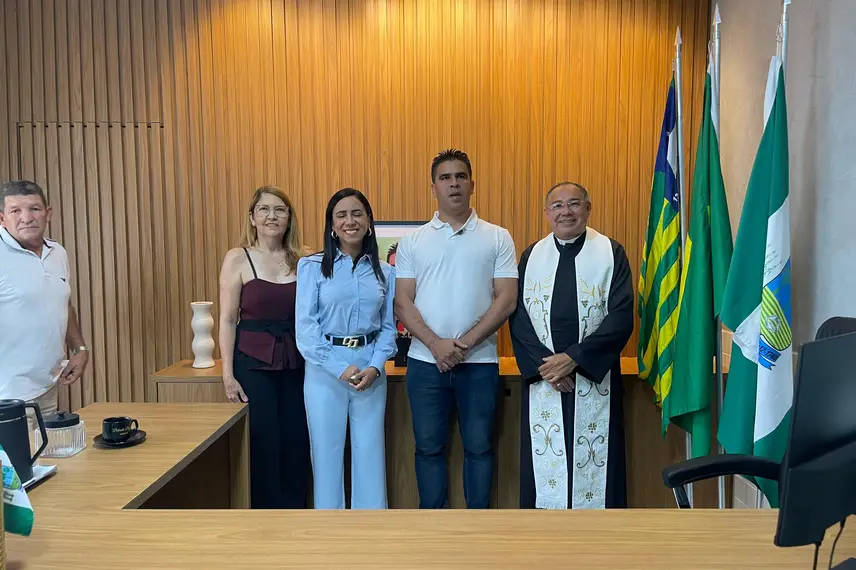 Prefeitura de Alto Longá reabre sede administrativa após revitalização Prefeitura de Alto Longá reabre sede administrativa após revitalização