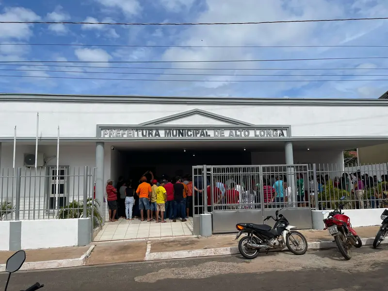Prefeitura de Alto Longá reabre sede administrativa após revitalização