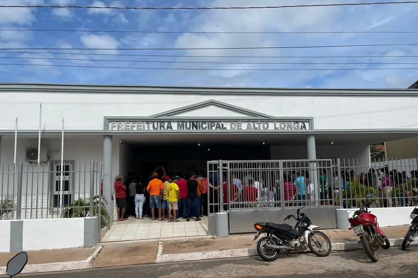 Prefeitura de Alto Longá reabre sede administrativa após revitalização Prefeitura de Alto Longá reabre sede administrativa após revitalização