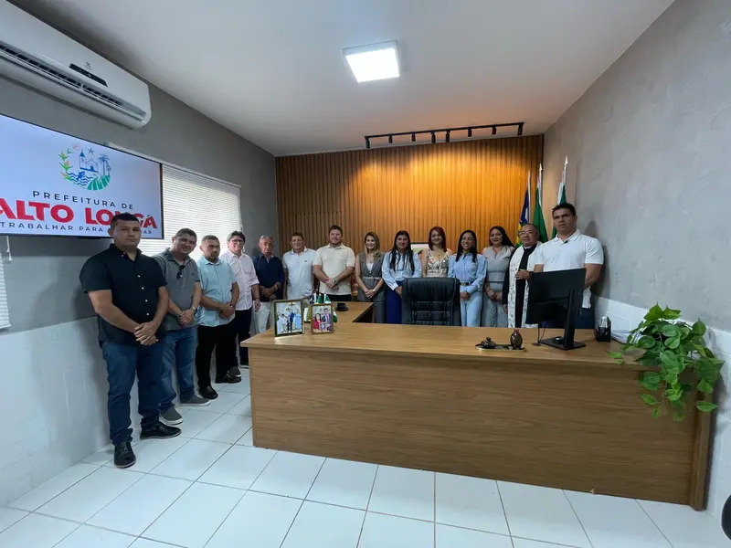 Prefeitura de Alto Longá reabre sede administrativa após revitalização