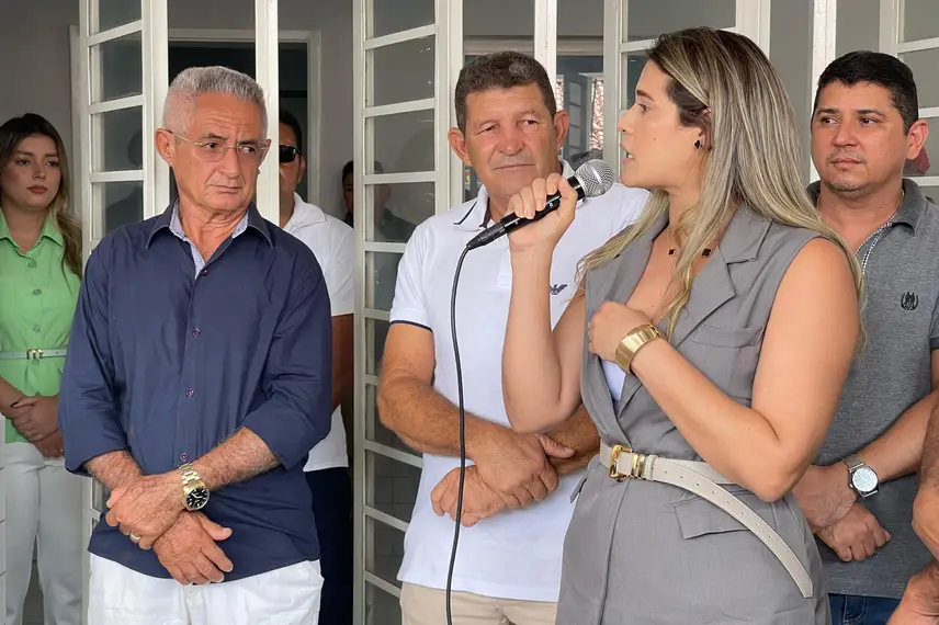 Prefeitura de Alto Longá reabre sede administrativa após revitalização Prefeitura de Alto Longá reabre sede administrativa após revitalização