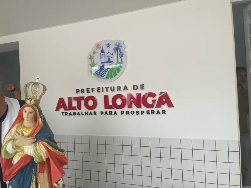 Prefeitura de Alto Longá reabre sede administrativa após revitalização
