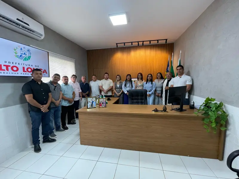 Prefeitura de Alto Longá reabre sede administrativa após revitalização