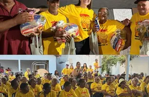 Primeira-dama de Riacho Fundo distribui cestas básicas (Foto: Reprodução - Redes sociais)