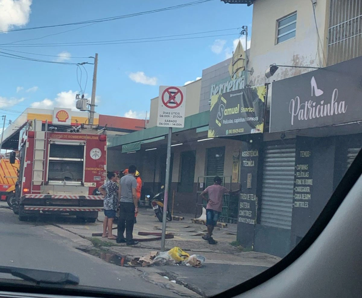 Princípio de incêndio em supermercado