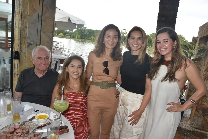 Robson de Oliveira e Cristiane Carvalho celebram aniversário em Demerval Lobão