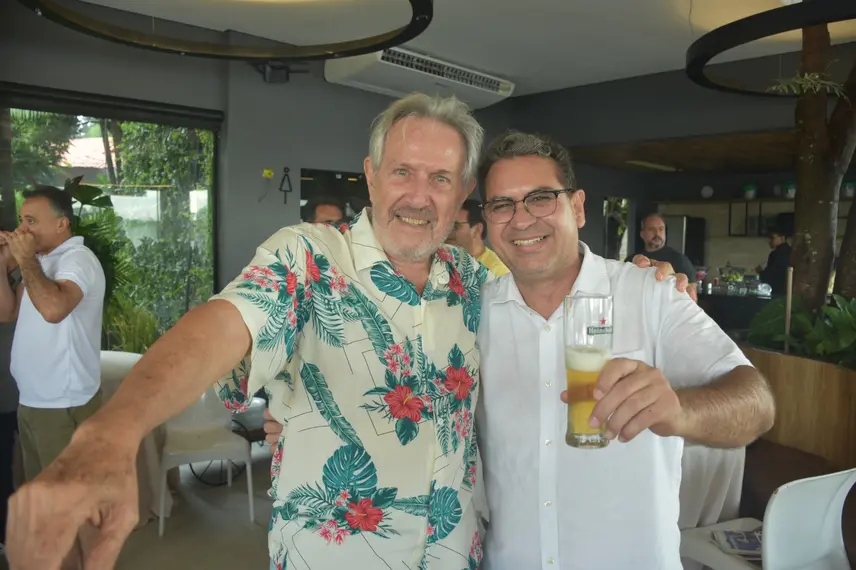 Robson de Oliveira e Cristiane Carvalho celebram aniversário em Demerval Lobão