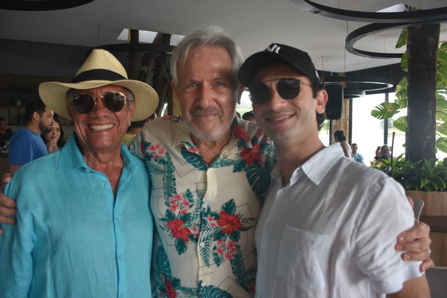 Robson de Oliveira e Cristiane Carvalho celebram aniversário em Demerval Lobão