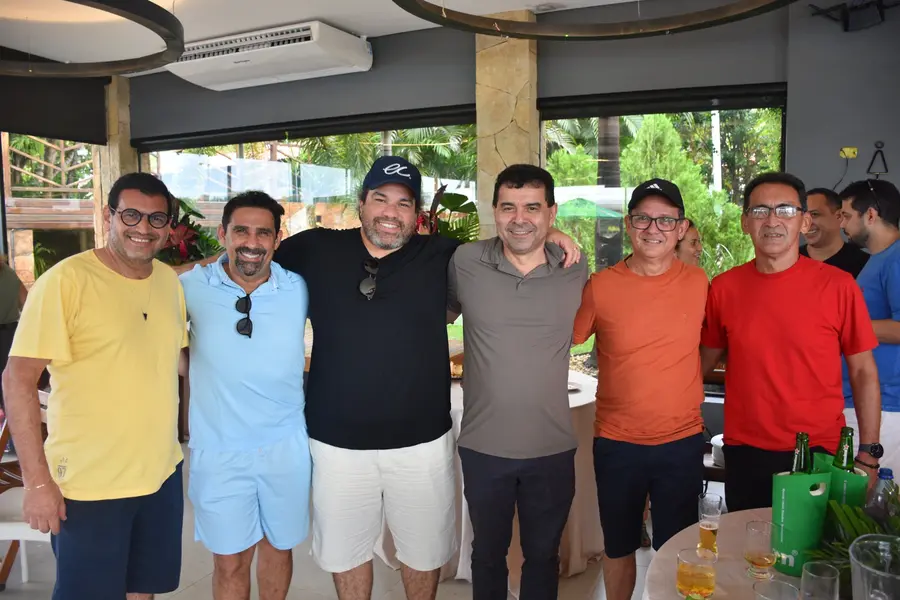 Robson de Oliveira e Cristiane Carvalho celebram aniversário em Demerval Lobão