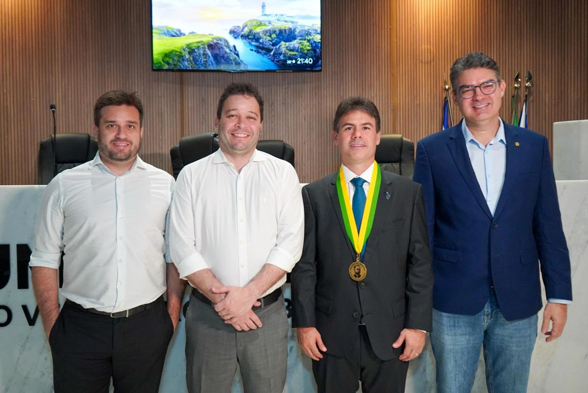 Severo Eulálio recebe Medalha do Mérito Coelho Rodrigues em Picos