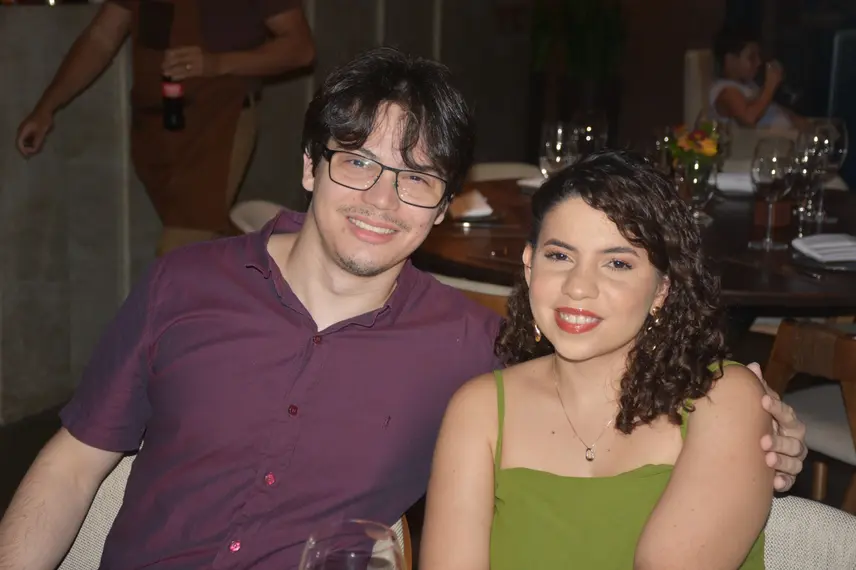 Tácio Baptista celebra aniversário em noite especial no Vito Fogo