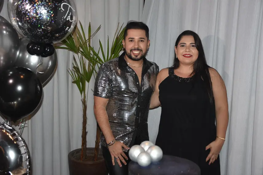 Tácio Baptista celebra aniversário em noite especial no Vito Fogo Tácio Baptista celebra aniversário em noite especial no Vito Fogo