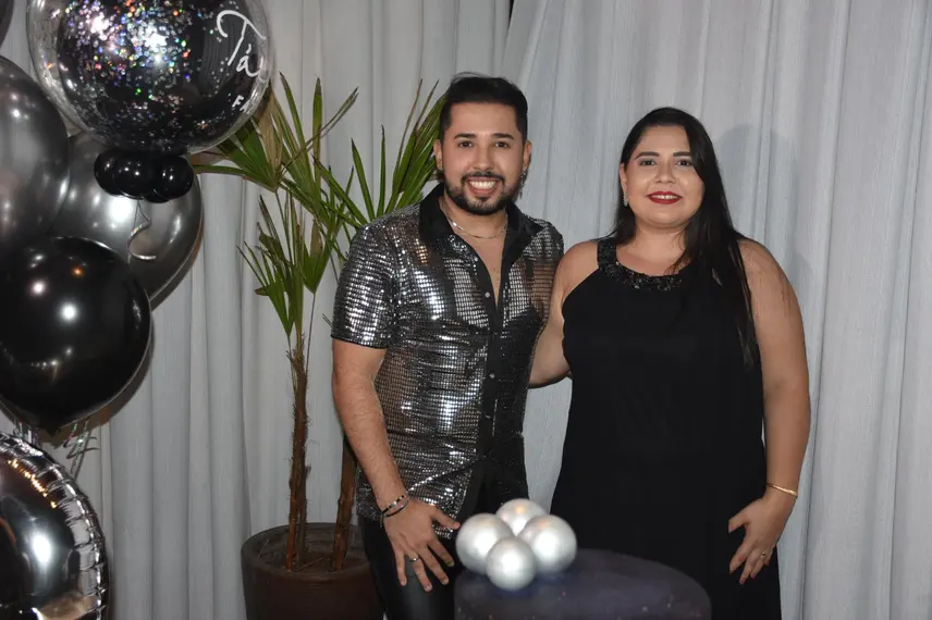 Tácio Baptista celebra aniversário em noite especial no Vito Fogo