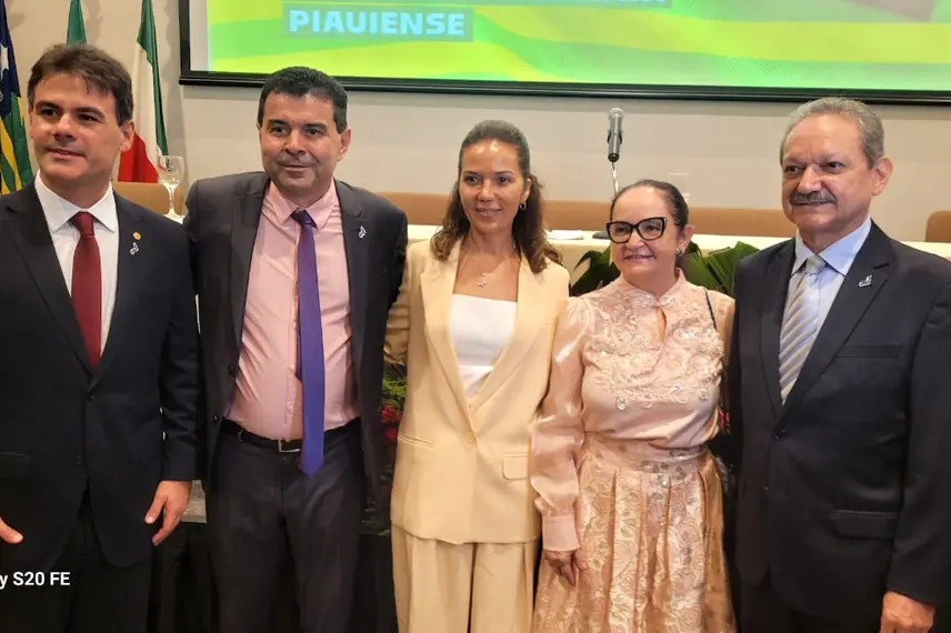 Título de Cidadão Piauiense ao empresário José Robson Oliveira,