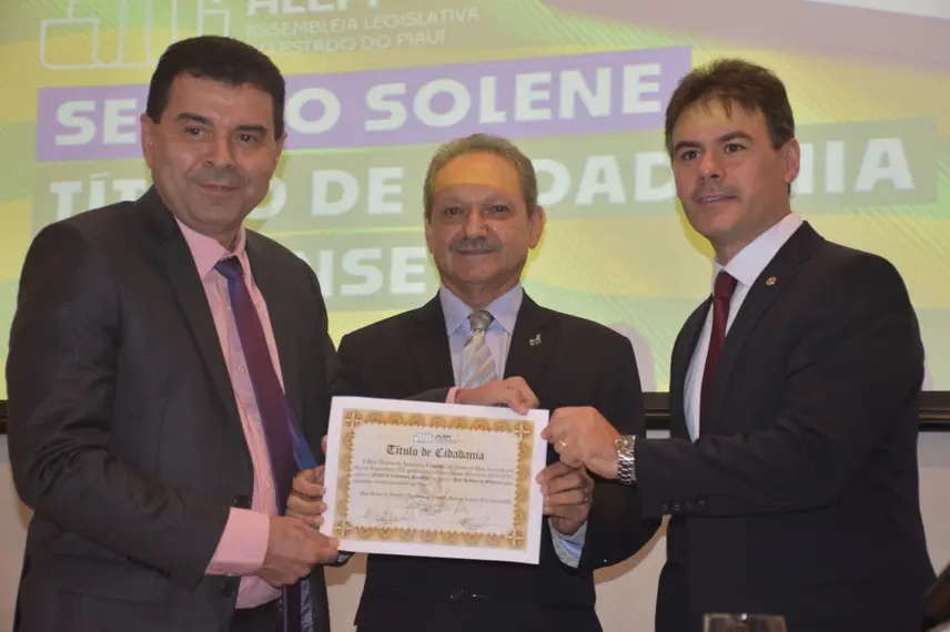 Título de Cidadão Piauiense ao empresário José Robson Oliveira,